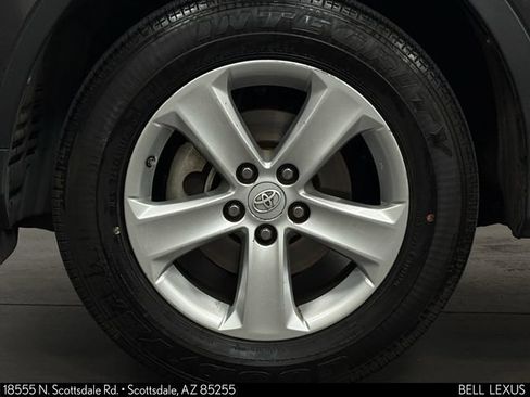 Used 2013 Toyota RAV4 XLE FWD image 10