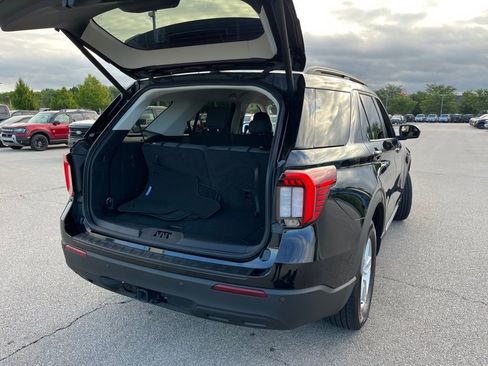 Used 2025 Ford Explorer Active image 21