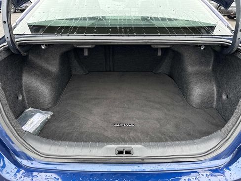 Used 2024 Nissan Altima 2.5 SR w/ SR Premium Package image 27