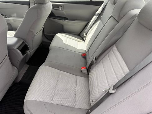 Used 2016 Toyota Camry LE FWD image 6