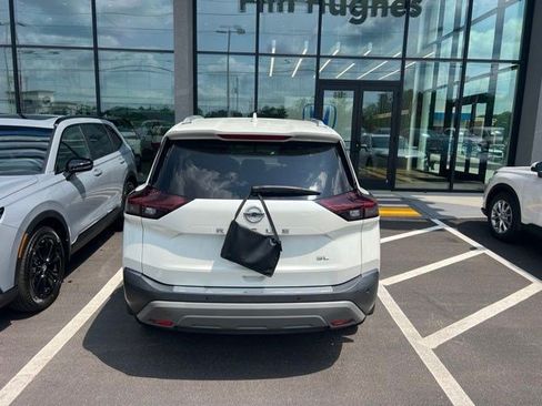 Used 2021 Nissan Rogue SL FWD image 8