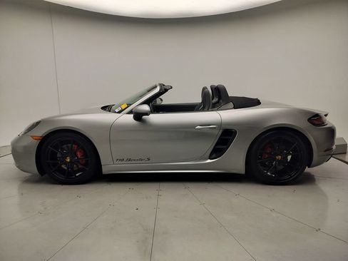 Certified 2017 Porsche 718 Boxster S RWD image 8