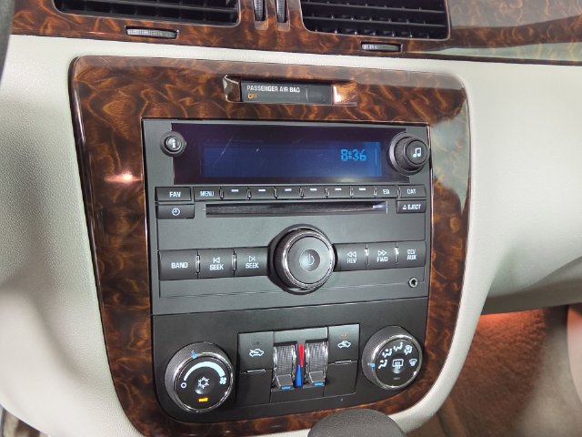 Used 2015 Chevrolet Impala LT FWD image 17