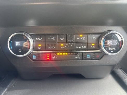 Used 2019 Ford Expedition XLT w/ Equipment Group 202A image 24