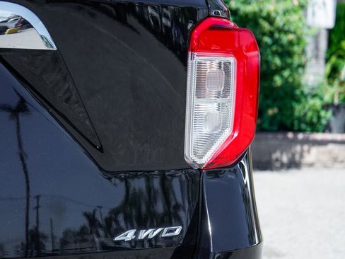 Used 2022 Ford Explorer XLT w/ Equipment Group 202A image 50