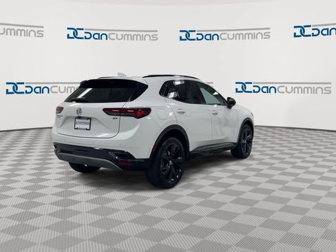 Used 2022 Buick Envision Essence w/ Sport Touring Package FWD image 8