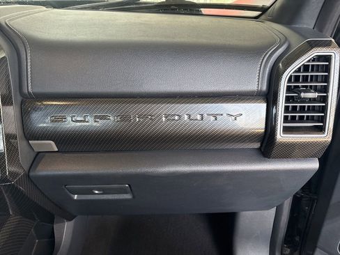 Used 2022 Ford F250 Lariat w/ Lariat Ultimate Package AWD/4WD image 15