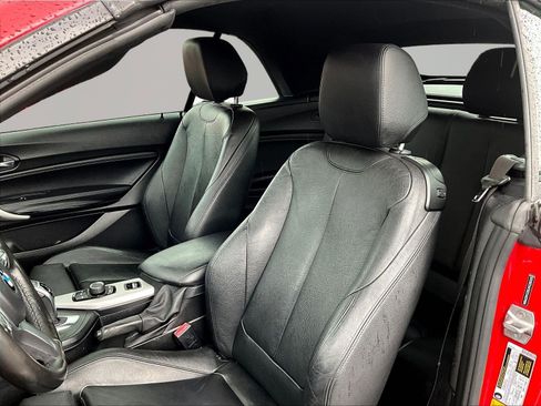 Used 2018 BMW M240i Convertible RWD image 21