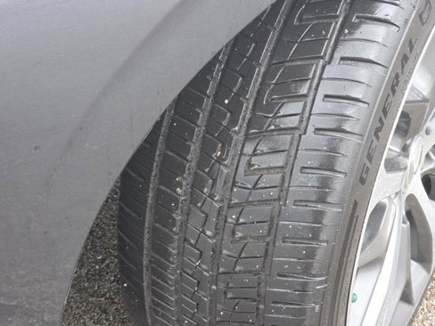 Used 2022 Honda Civic Touring image 12