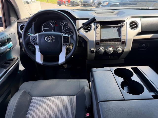 Used 2015 Toyota Tundra SR5 AWD/4WD image 7