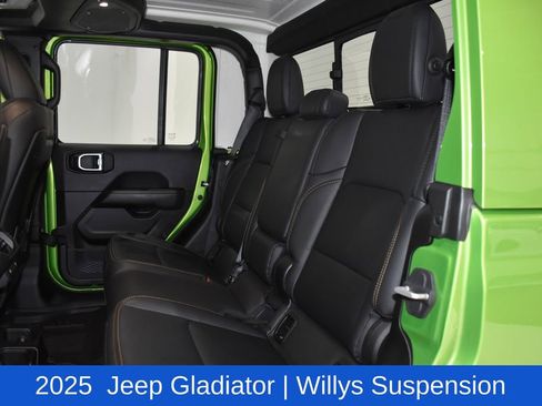 Used 2025 Jeep Gladiator Sport image 24