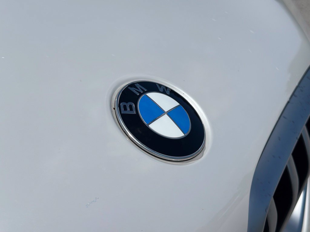 Used 2022 BMW X6 xDrive40i w/ M Sport Package AWD/4WD image 13
