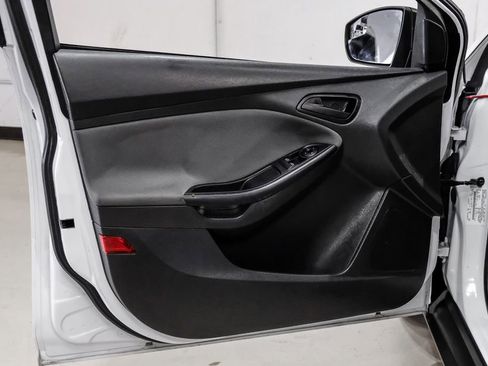 Used 2014 Ford Focus S FWD image 33