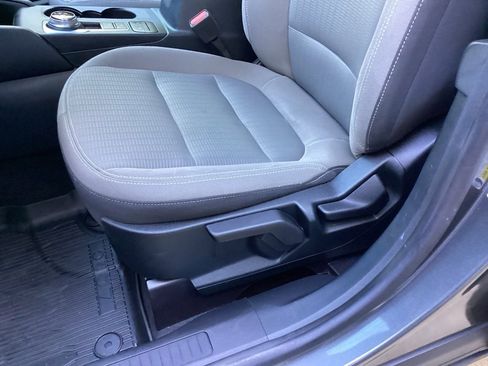 Used 2020 Ford Escape S image 30