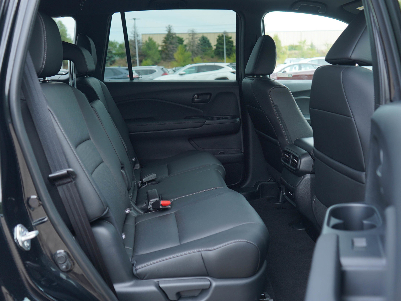Used 2024 Honda Passport EX-L image 12