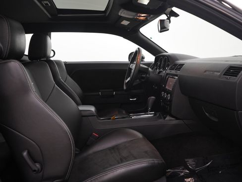 Used 2008 Dodge Challenger SRT8 RWD image 15