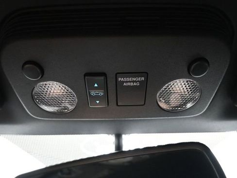 Used 2017 Ford Mustang GT Premium image 32