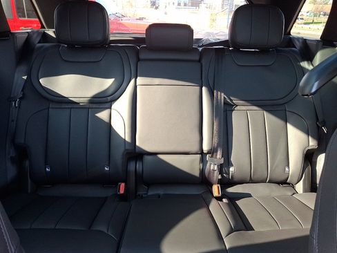 New 2026 Land Rover Range Rover Sport SE image 16