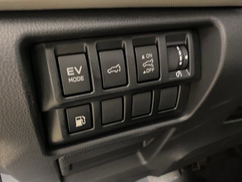 Certified 2025 Subaru Forester Limited image 25