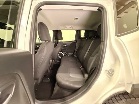 Used 2019 Jeep Renegade Sport w/ Sport Appearance Group AWD/4WD image 18