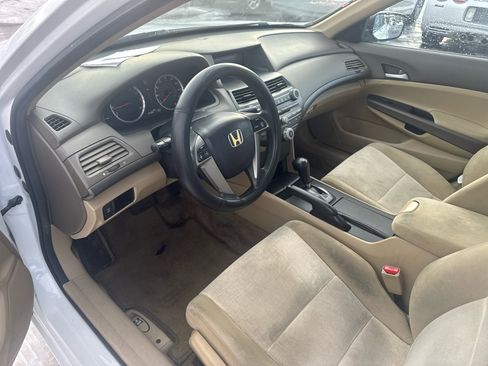 Used 2010 Honda Accord LX image 9
