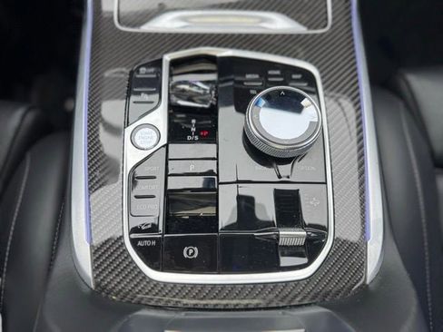 Used 2024 BMW X7 M60i w/ Executive Package image 17