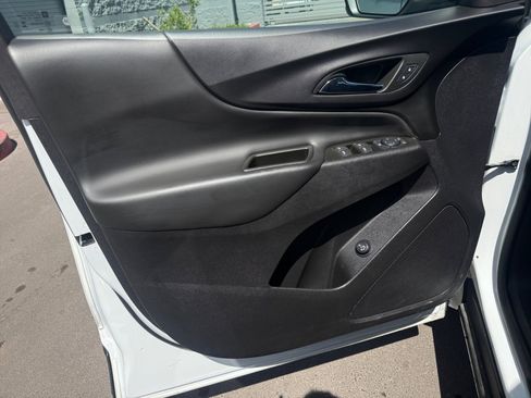 Used 2024 Chevrolet Equinox LT AWD/4WD image 14
