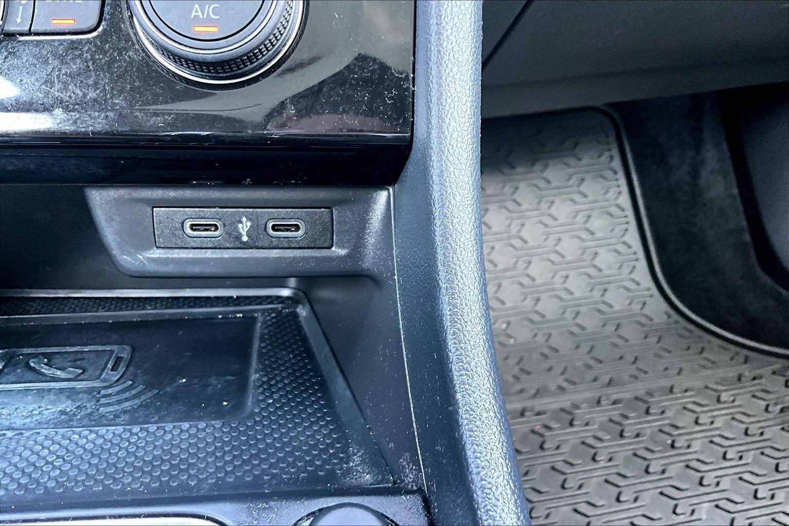 Used 2021 Volkswagen Jetta SEL FWD image 15