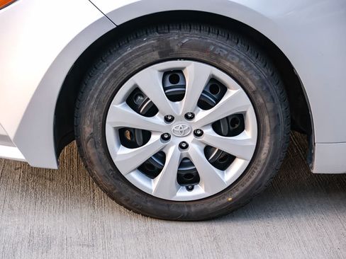 Certified 2024 Toyota Corolla LE FWD image 10