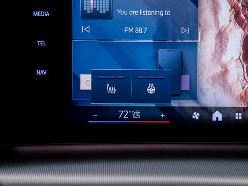 Certified 2025 BMW X2 xDrive28i w/ Premium Package image 28