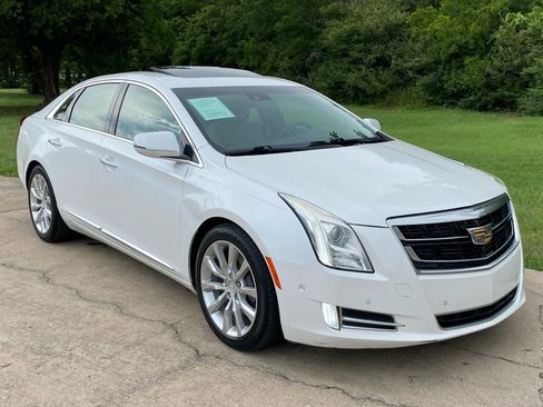 Used 2016 Cadillac XTS Luxury w/ Driver Awareness Package image 3