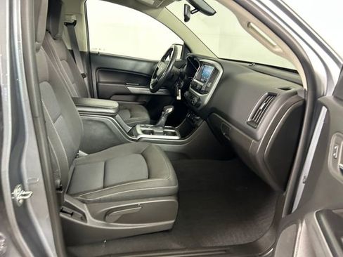 Used 2022 Chevrolet Colorado LT w/ LT Convenience Package image 29