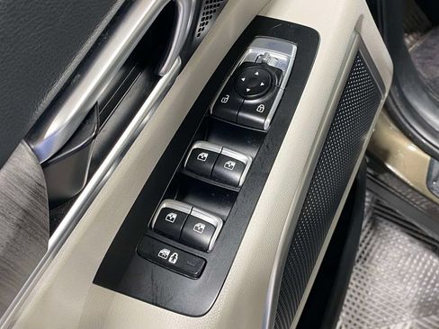 Used 2024 Kia Telluride EX w/ EX Captain's Chair Package AWD/4WD image 22