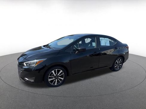 Used 2025 Nissan Versa SV FWD image 8