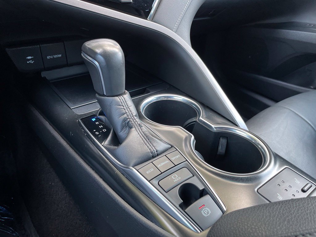 Used 2018 Toyota Camry XSE FWD image 20