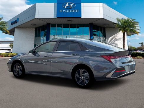 New 2026 Hyundai Elantra SEL Sport Premium FWD image 5