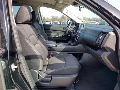 Used 2023 Nissan Pathfinder SV image 22