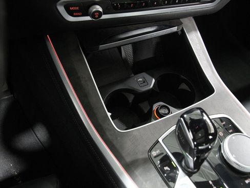 Used 2022 BMW X5 xDrive40i w/ M Sport Package image 18