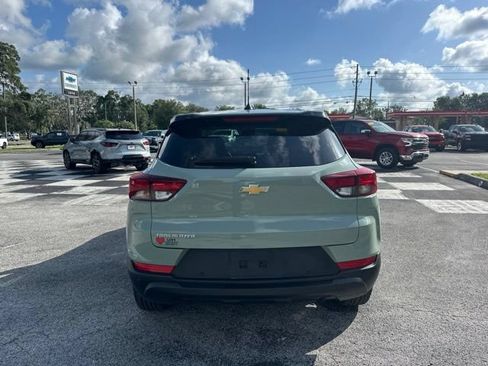 Used 2025 Chevrolet TrailBlazer LS w/ LS Convenience Package FWD image 4