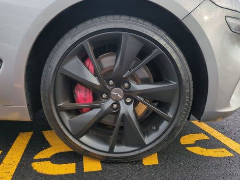 Used 2022 Genesis G70 3.3T w/ Sport Prestige Package image 11