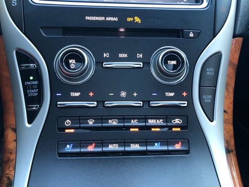 Used 2019 Lincoln Nautilus Reserve image 28