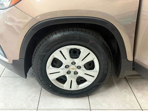 Used 2018 Chevrolet Trax LS FWD image 36