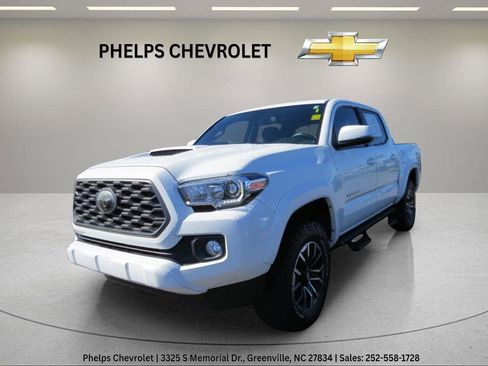 Used 2020 Toyota Tacoma TRD Sport image 5