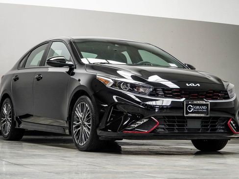 Used 2024 Kia Forte GT-Line w/ GT-Line Premium Package image 4