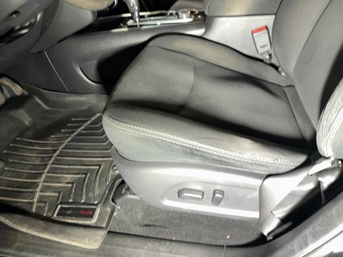 Used 2016 Nissan Pathfinder SV w/ Trailer Tow Package image 12