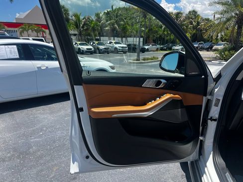 Used 2019 BMW X7 xDrive50i w/ Cold Weather Package AWD/4WD image 20