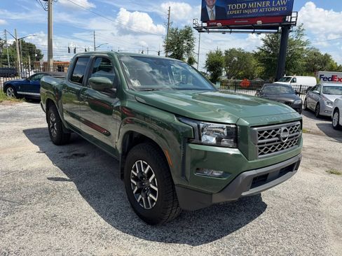 Used 2022 Nissan Frontier SV AWD/4WD image 4