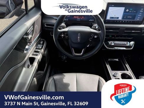 Used 2024 Lincoln Corsair Reserve FWD image 15