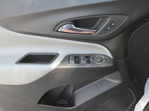 Used 2024 Chevrolet Equinox LS w/ LS Convenience Package FWD image 24
