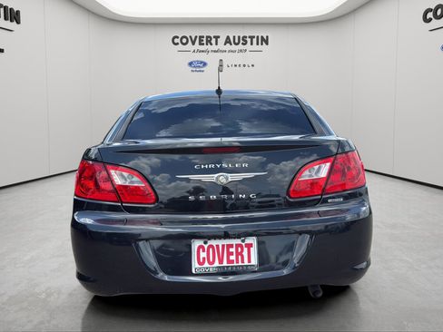 Used 2009 Chrysler Sebring Touring w/ Electronics Convenience Group FWD image 3